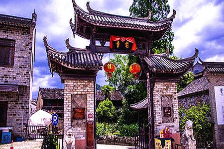 如何加强羽毛球的力量训练呢？游戏画面